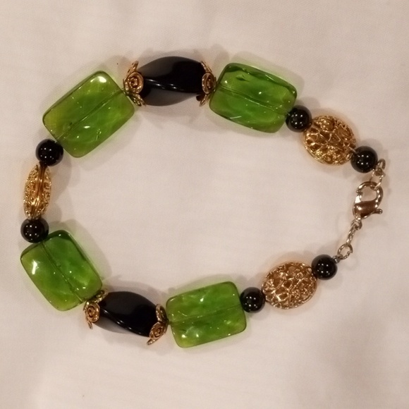 Handmade made bracelet - Picture 1 of 4